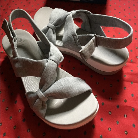 clarks ladies sandals size 9